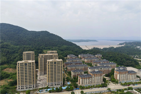 城西东阳城2室2厅1卫90m2精装修